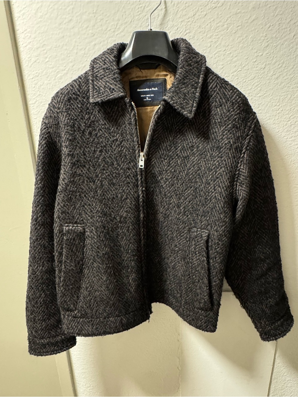 Men's Herringbone Zip-Front Wool Harrington Jacket in Charcoal/Brown
